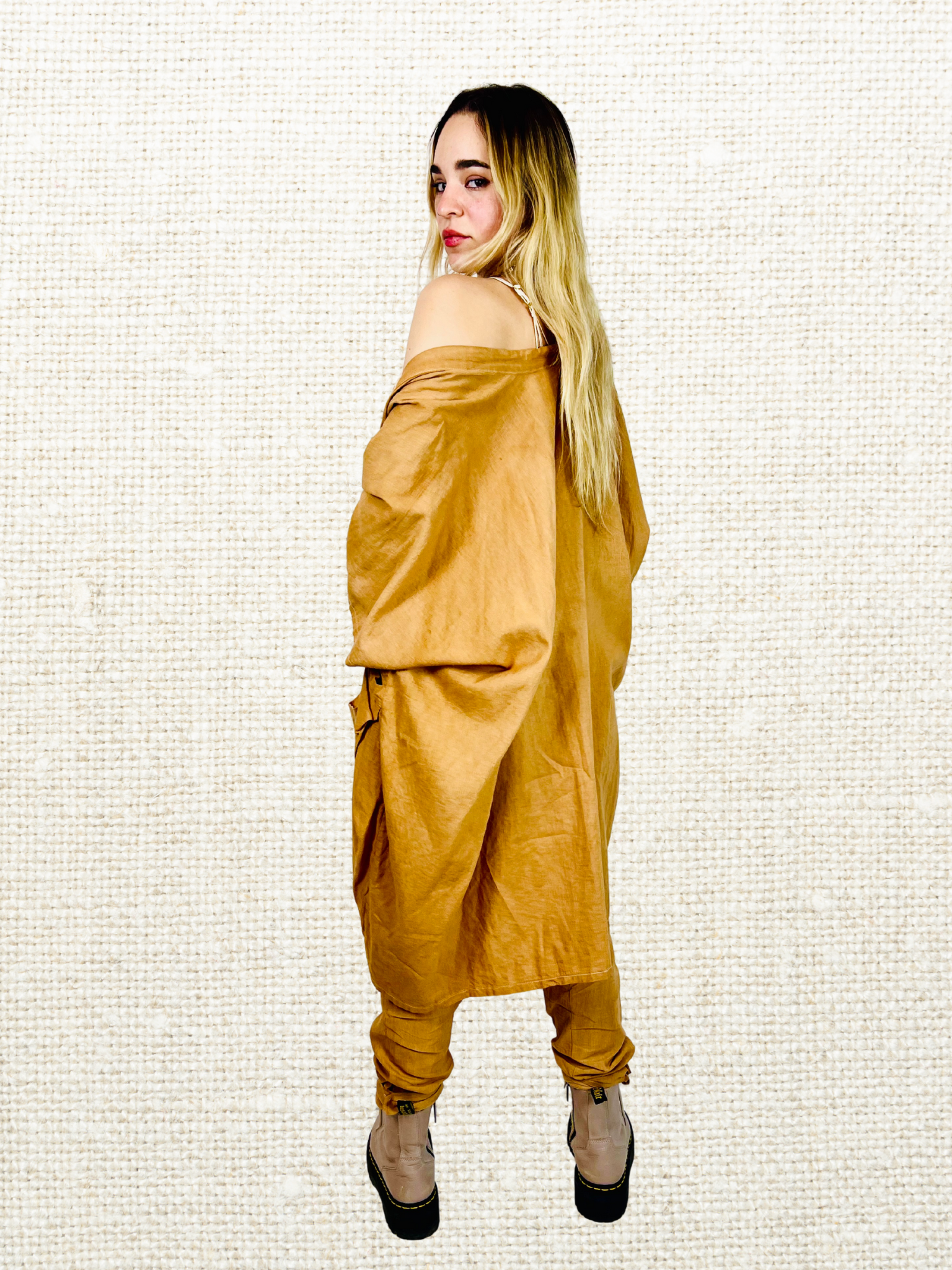 Unisexy & One-of-a-kind Two Piece Linen Set - Wild Toyon Berries